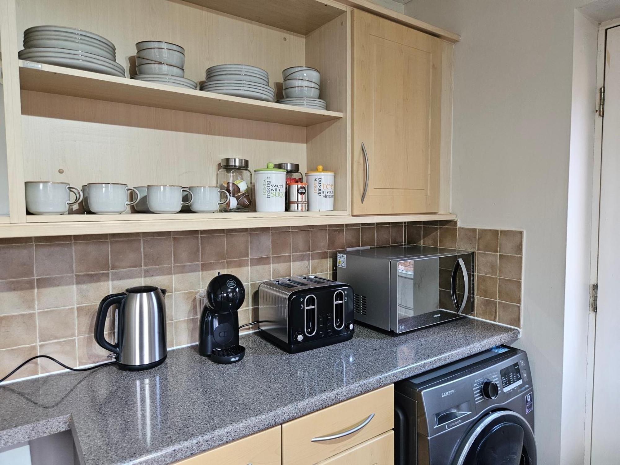 Holiday home Binley With Parking - Perfect For Contractors, Families And Groups, Location Next To Shopping Park